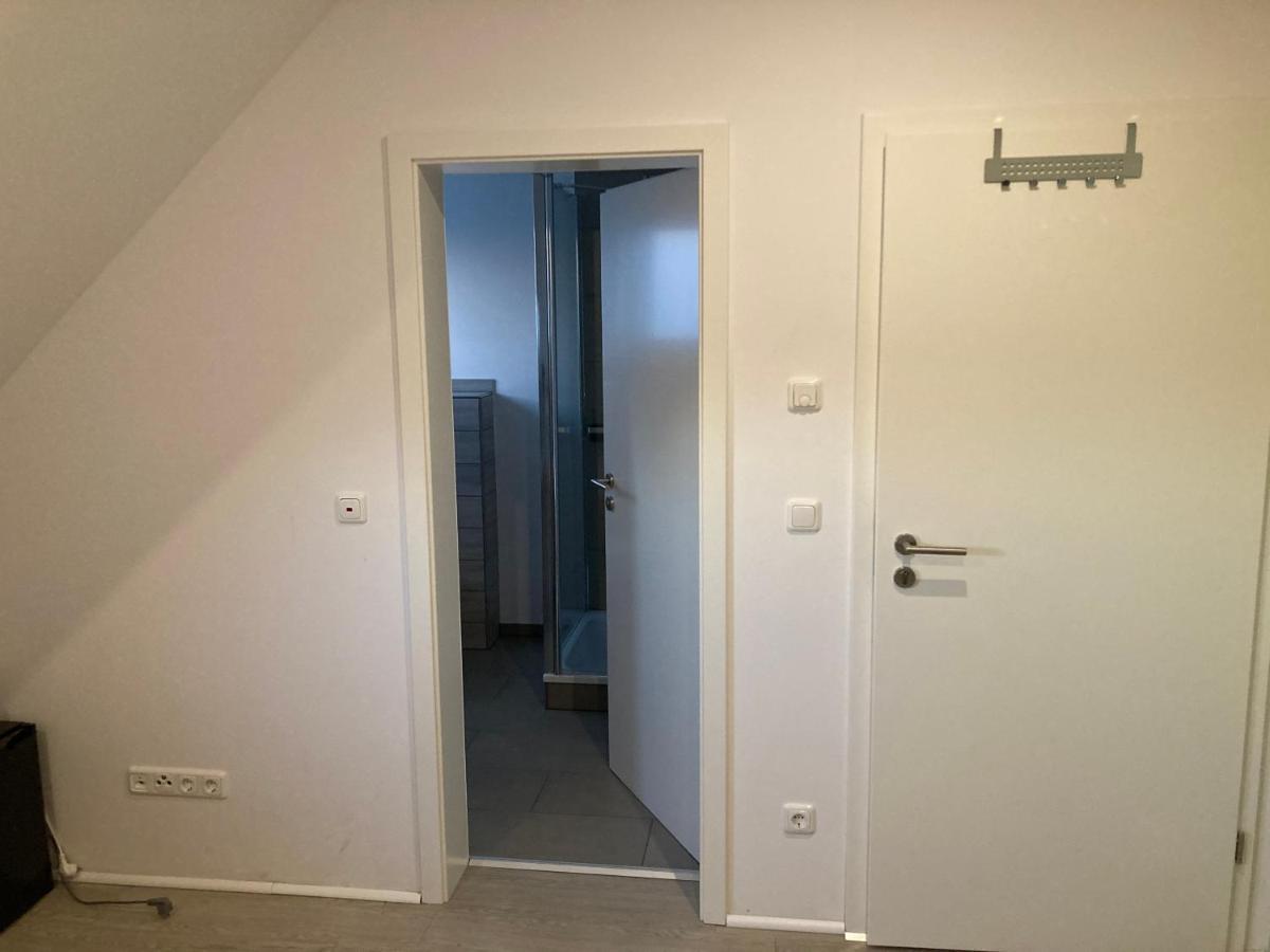 Gaeste Und Messezimmer Adelheidsdorf Esterno foto