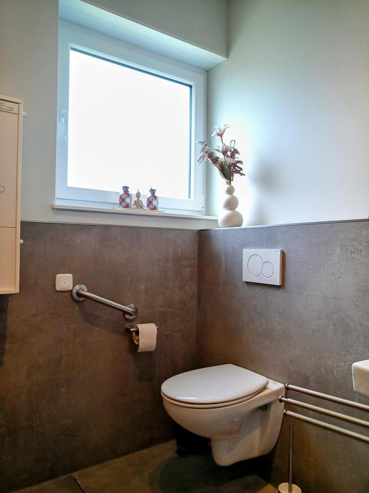 Gaeste Und Messezimmer Adelheidsdorf Esterno foto